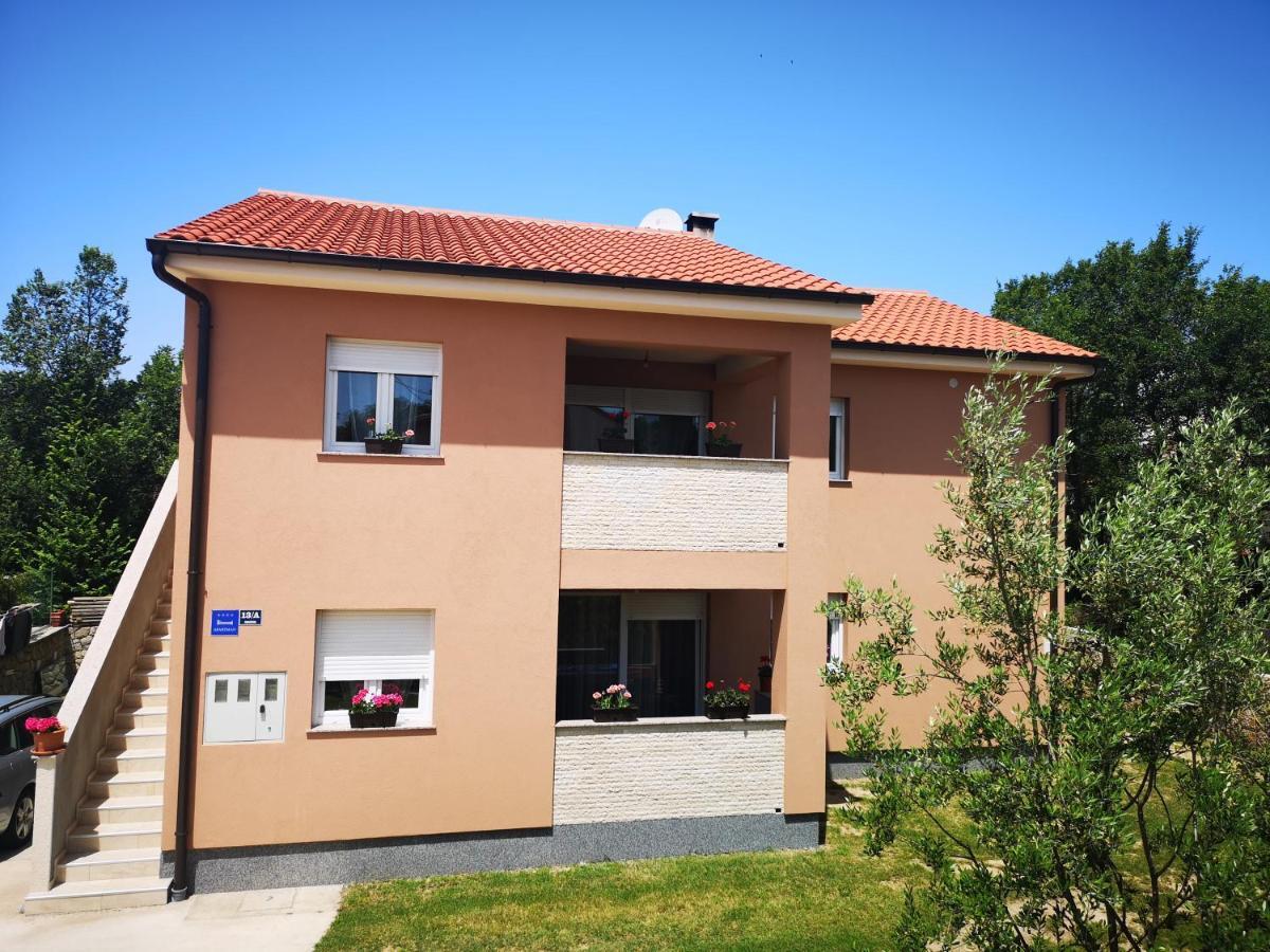 Apartmani Manda Omišalj المظهر الخارجي الصورة