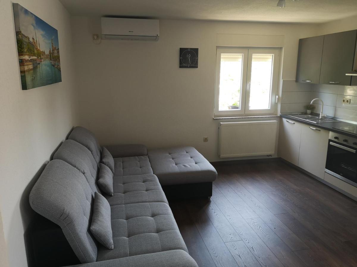 Apartmani Manda Omišalj المظهر الخارجي الصورة