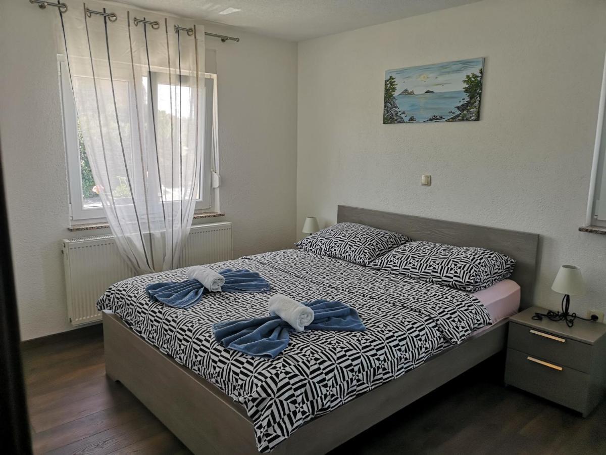 Apartmani Manda Omišalj المظهر الخارجي الصورة